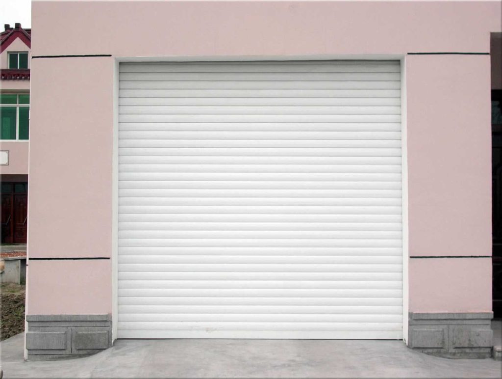 So sánh giá cửa hiện đại