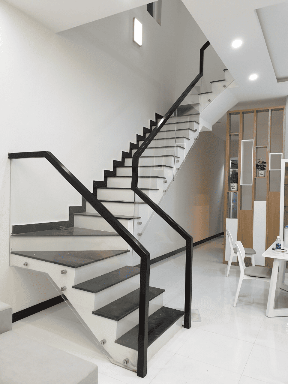 b0e369c8b2e8f093f2a884652b2b8b3c747554f2